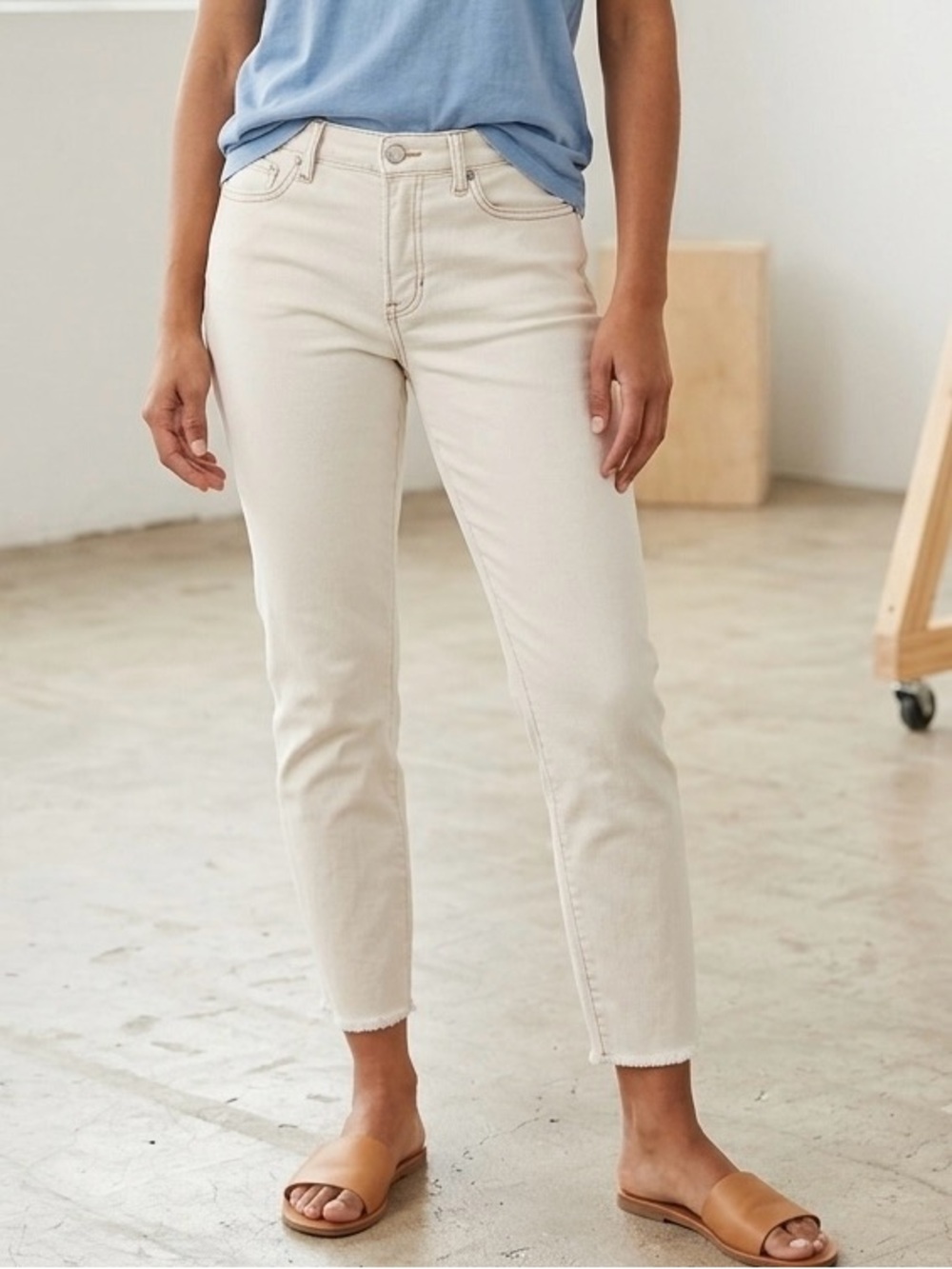 Eileen Fisher Cropped Straight Jeans in Cream